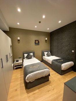 hmz luxury hotel