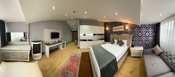 hmz luxury hotel