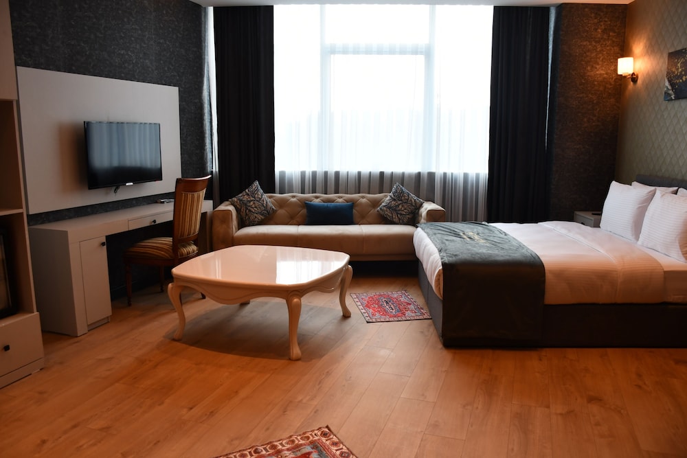 hmz luxury hotel