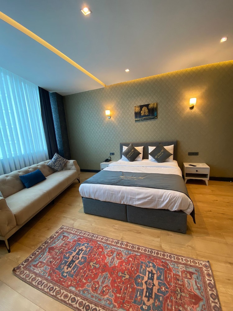 hmz luxury hotel