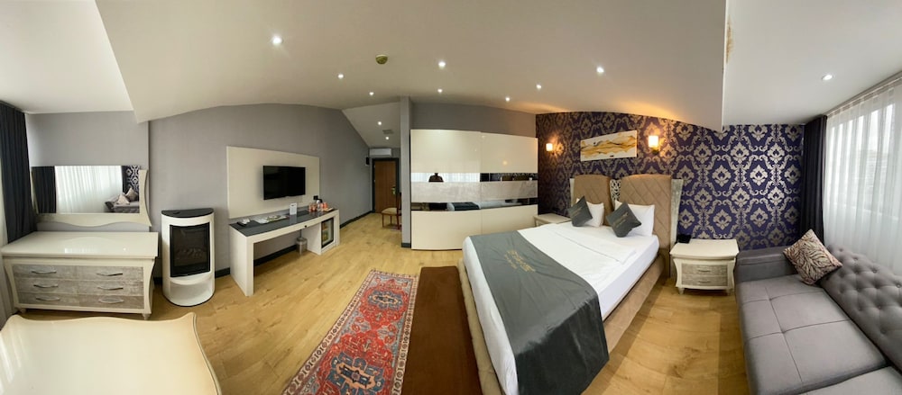 hmz luxury hotel
