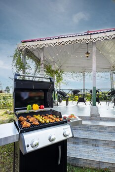 Ama Stays & Trails Wayside, Kurseong,Kalimpong>>Darjeeling,4 star