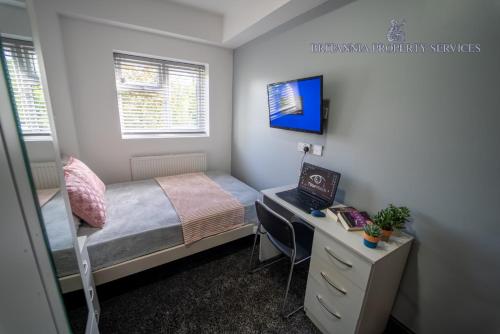 Lovely Homely Studio Available,Dudley>>Birmingham,0 star