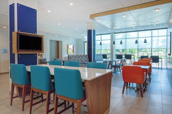 holiday inn express starke an ihg hotel