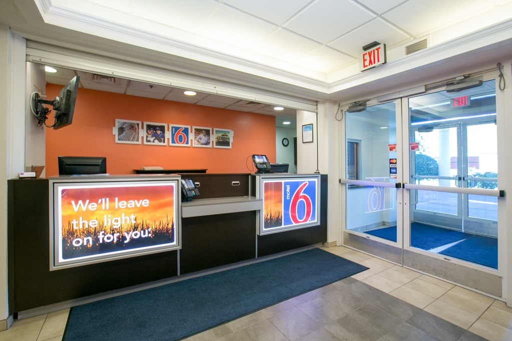 motel 6 brooklyn center mn minneapolis