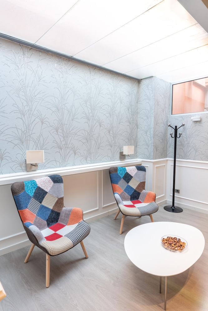 serennia fira gran via exclusive rooms