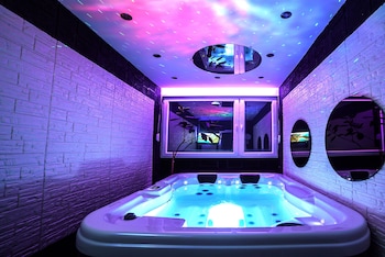 aurora lux spa