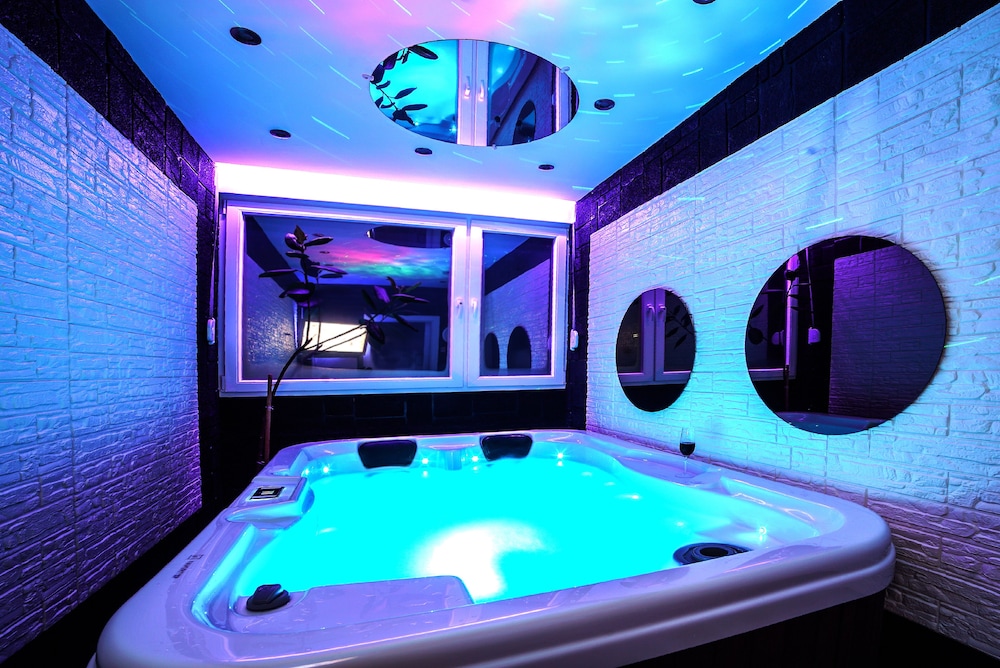 aurora lux spa