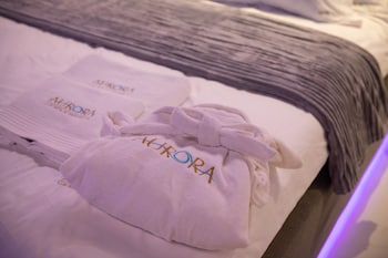 aurora lux spa