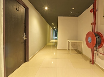 oyo 90703 hotel rim global