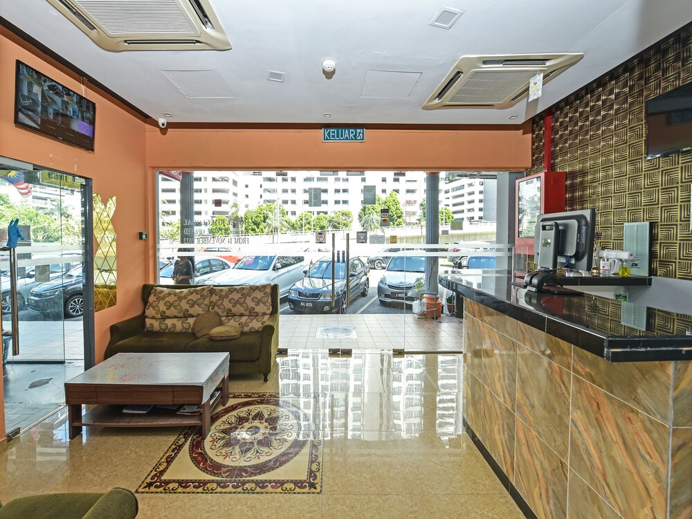 oyo 90703 hotel rim global