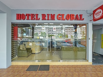 oyo 90703 hotel rim global