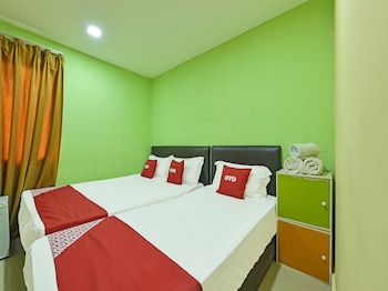 oyo 90703 hotel rim global