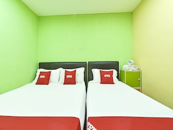 oyo 90703 hotel rim global