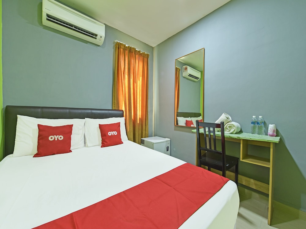 oyo 90703 hotel rim global