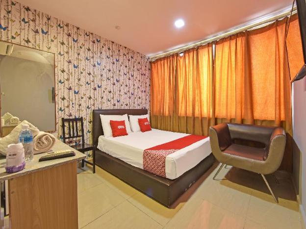 oyo 90703 hotel rim global