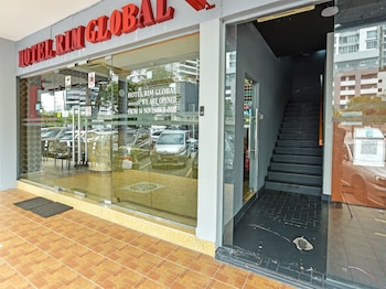 oyo 90703 hotel rim global