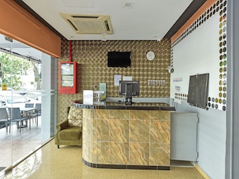 oyo 90703 hotel rim global