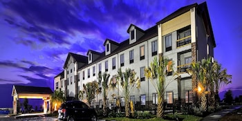comfort inn and suites