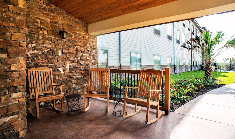 comfort inn and suites