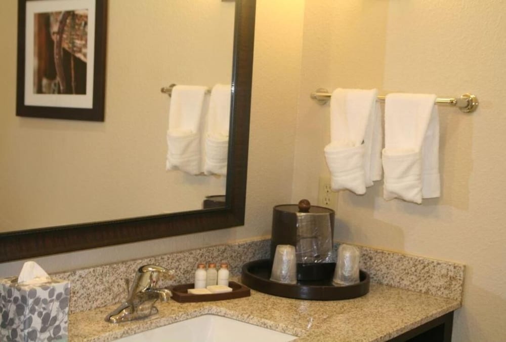 comfort inn and suites