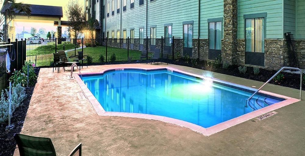 comfort inn and suites