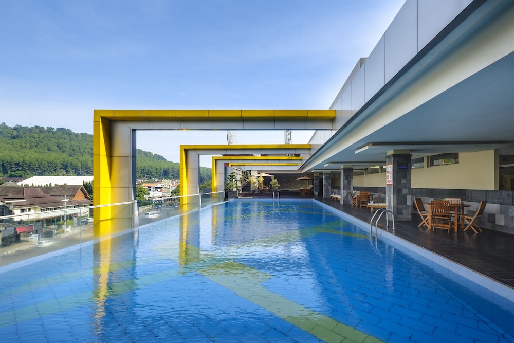 grand artos hotel and convention