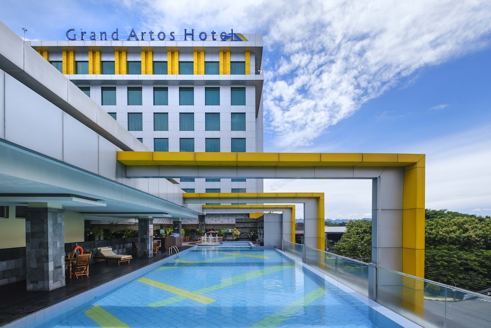 grand artos hotel and convention