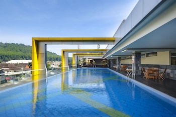 grand artos hotel and convention