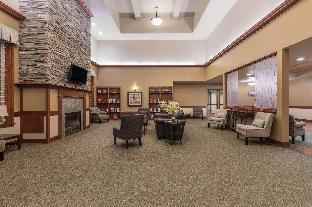 clarion hotel and suites