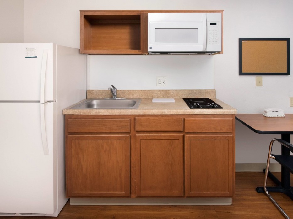 extended stay america select suites cleveland airport