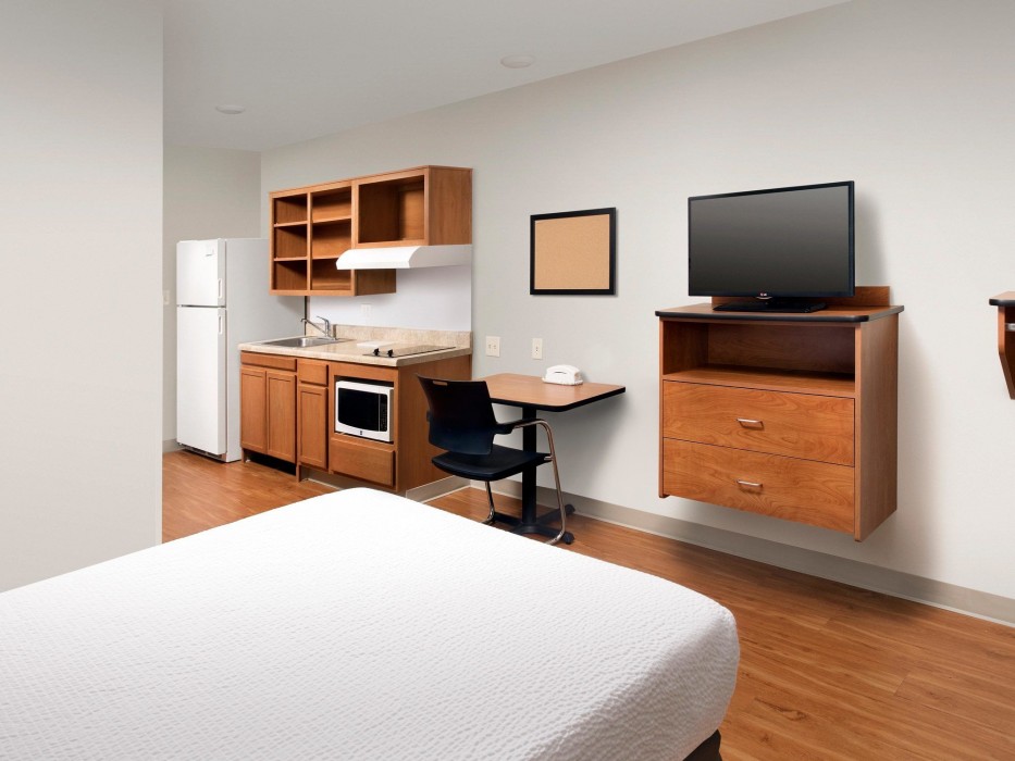 extended stay america select suites cleveland airport
