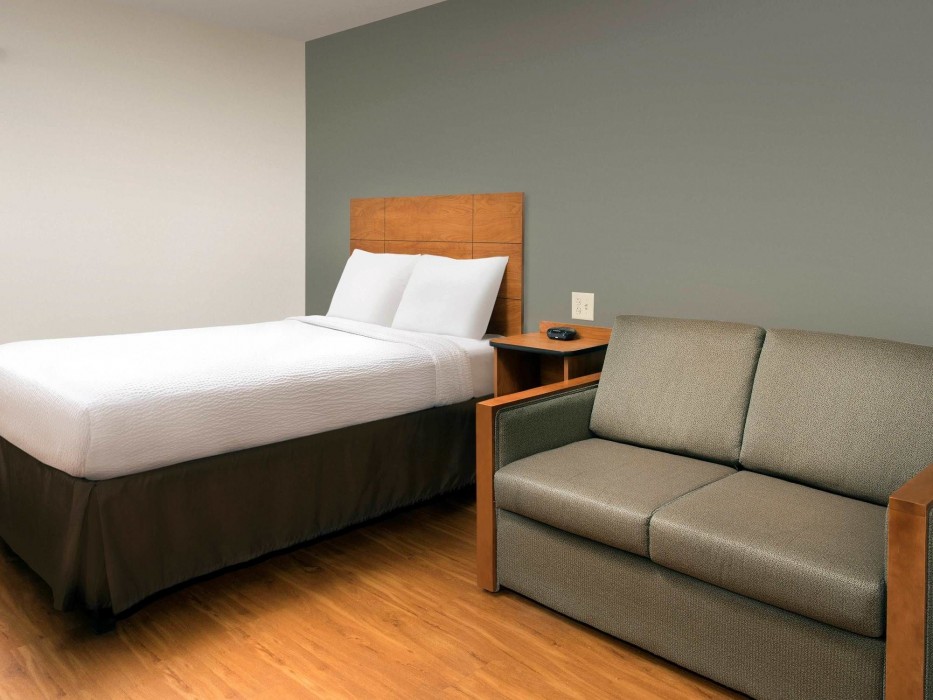 extended stay america select suites cleveland airport