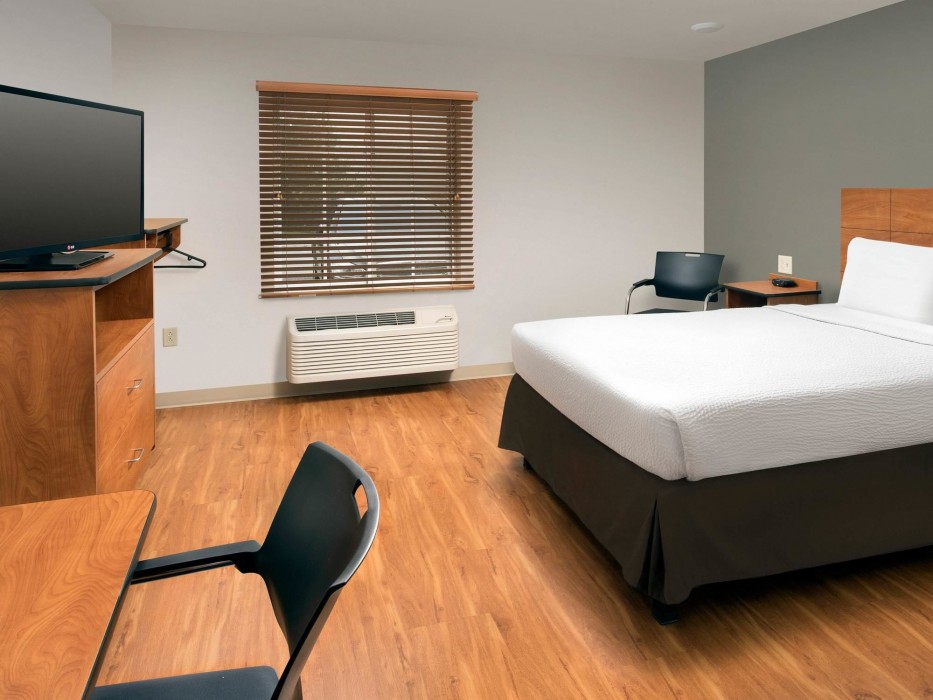 extended stay america select suites cleveland airport