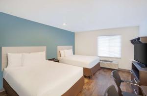 extended stay america select suites cleveland airport