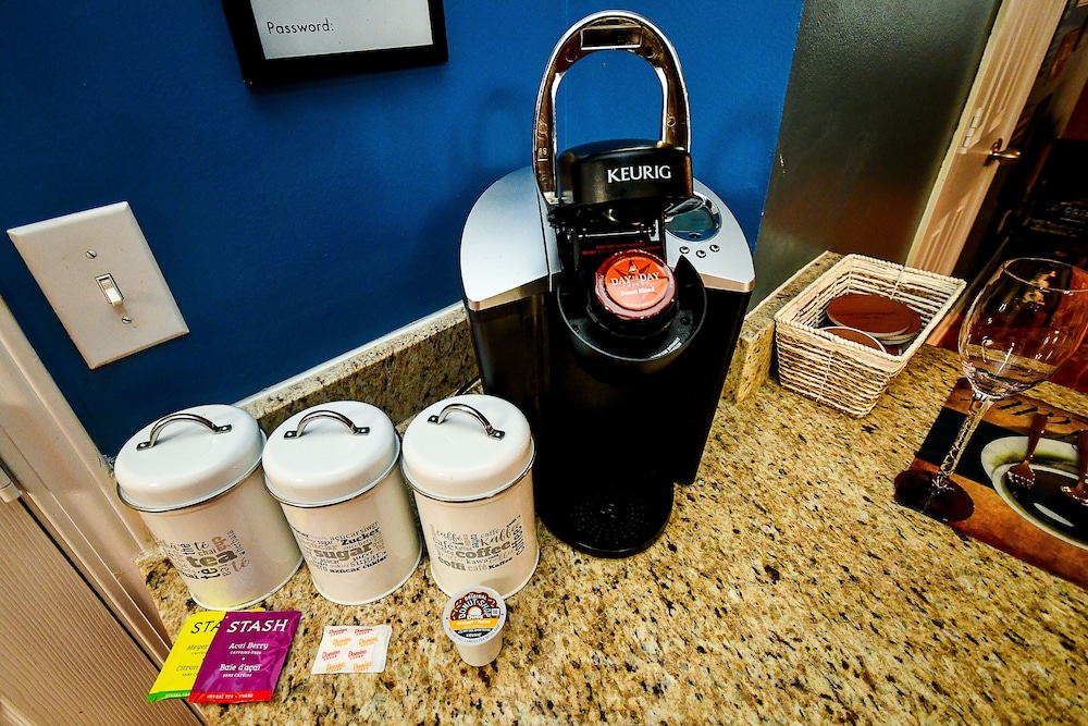 amazin lrg 3 bed house w king bed