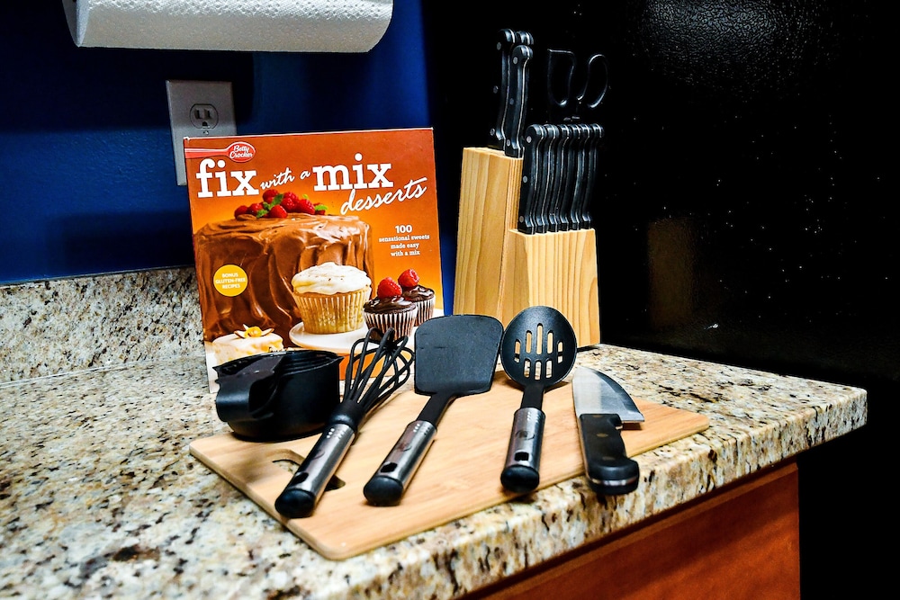 amazin lrg 3 bed house w king bed