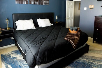 amazin lrg 3 bed house w king bed