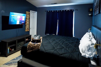 amazin lrg 3 bed house w king bed