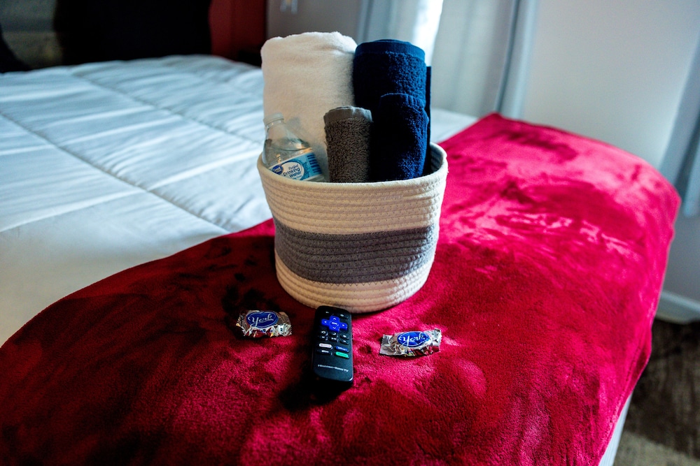 amazin lrg 3 bed house w king bed