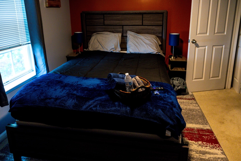 amazin lrg 3 bed house w king bed