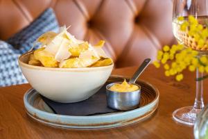 the weeping willow lodges