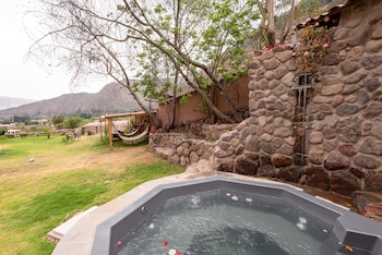 unuwasi hotel and villa