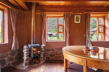 unuwasi hotel and villa