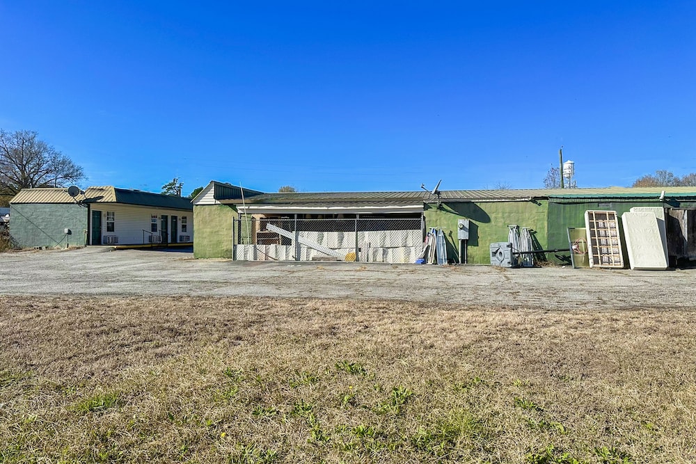 sparta seven motel by oyo near milledgeville