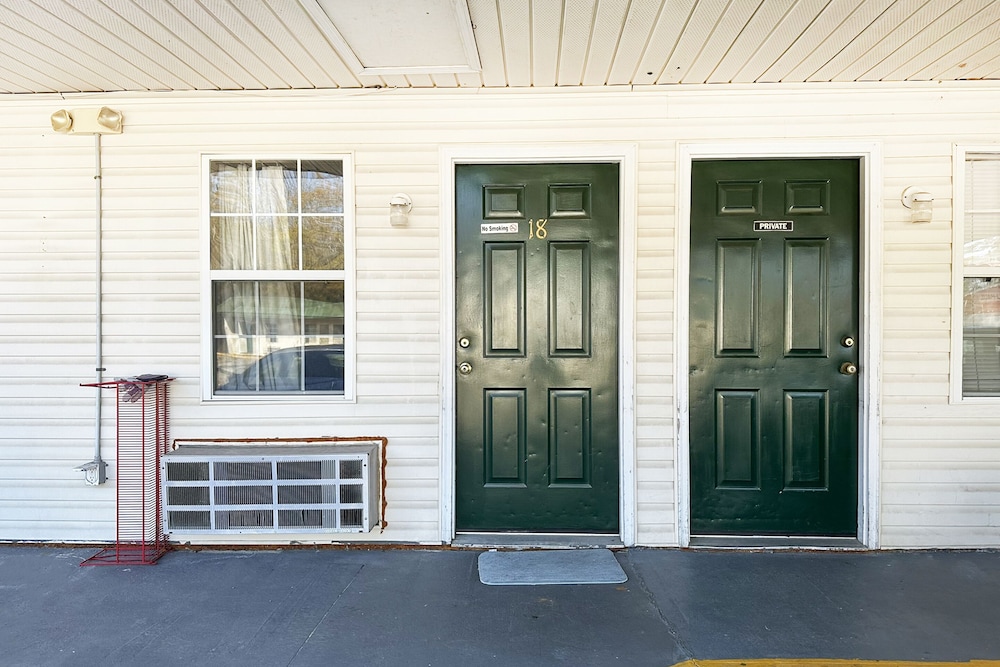 sparta seven motel by oyo near milledgeville
