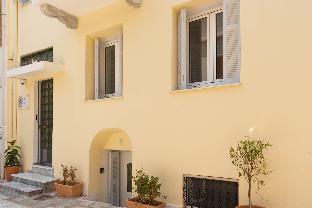 athens plaka family suites