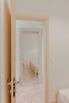 athens plaka family suites