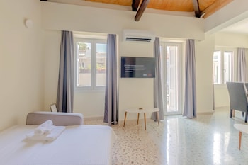 athens plaka family suites
