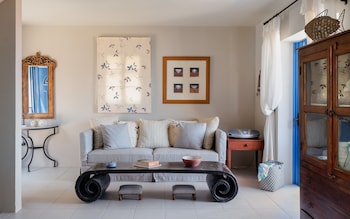 absolute perdika aegina